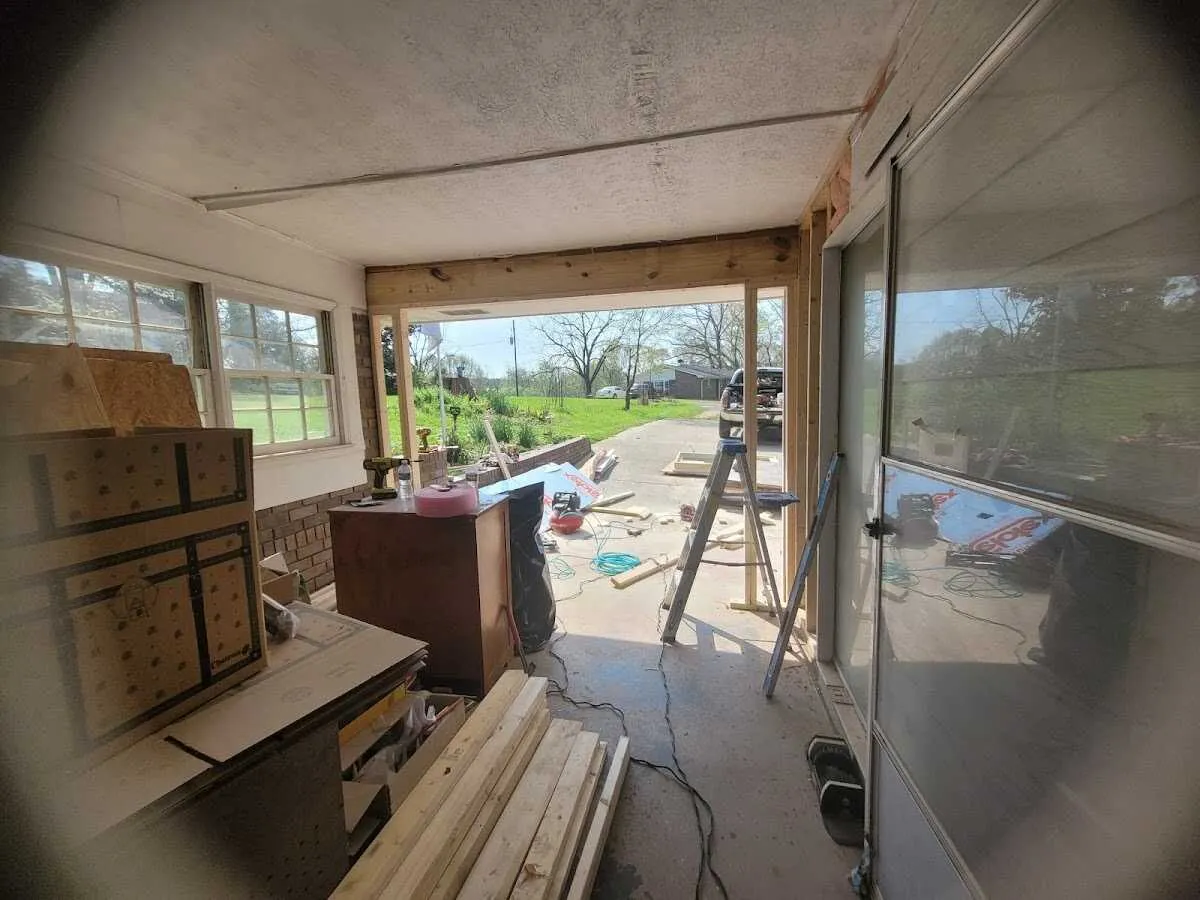 Air movers and dehumidifier for Drying & Dehumidification in Elgin